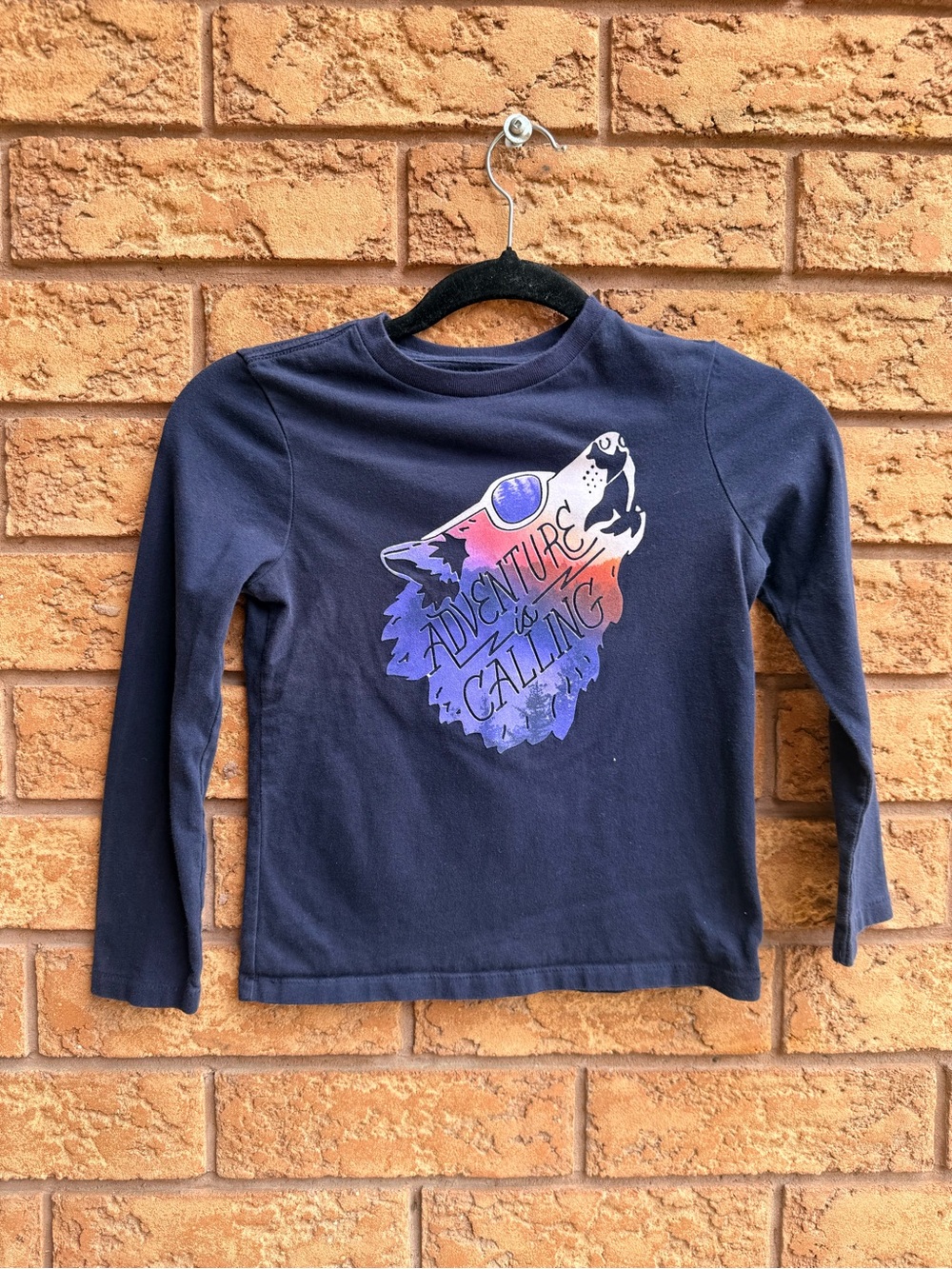 💫10/$25 • Gap Navy “Adventure Is Calling” Graphic Long Sleeve Top